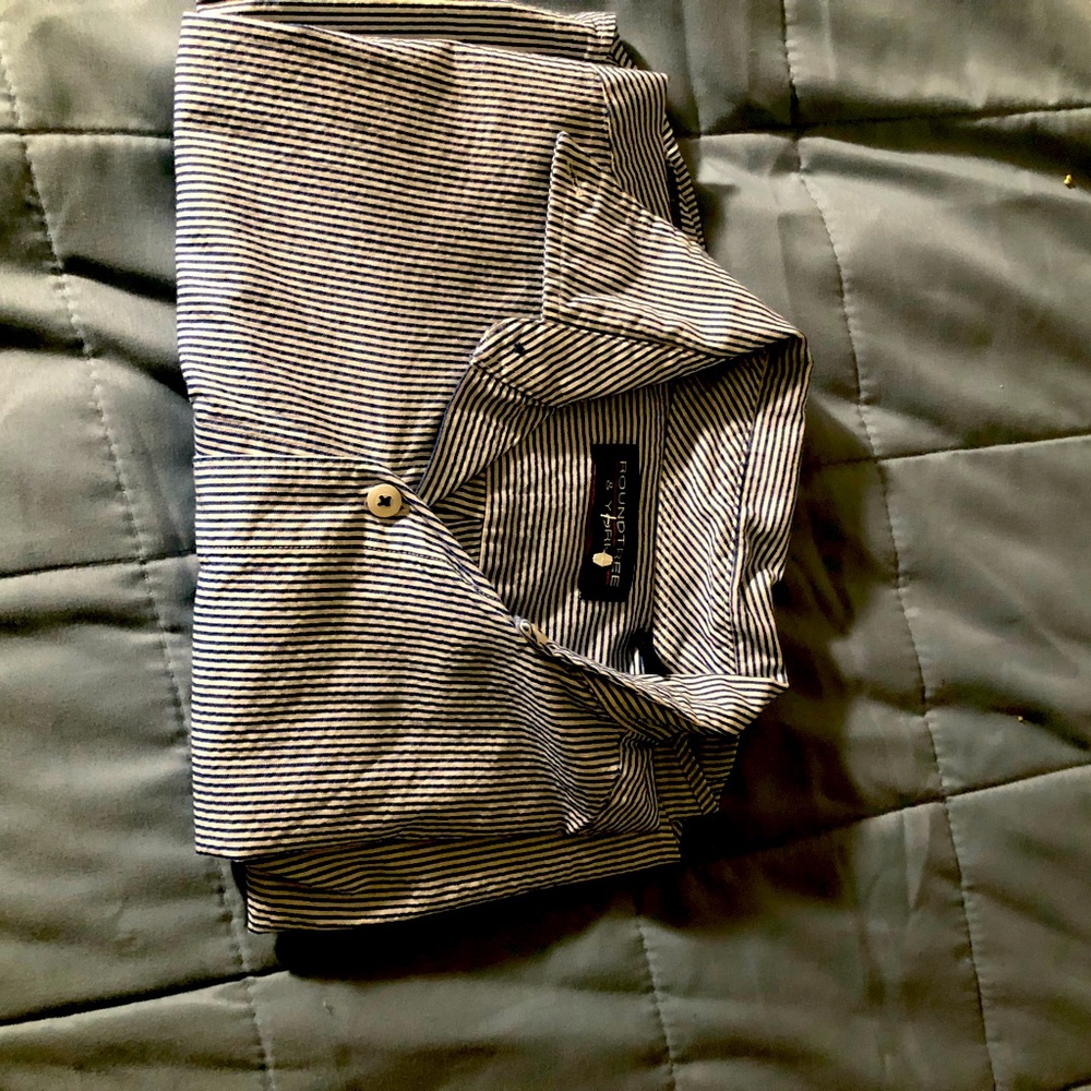 Camisa de rallas Usada en buenas condiciones✅Striped shirt Used  good condition✅